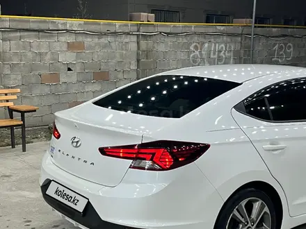 Hyundai Elantra 2020 года за 7 500 000 тг. в Шымкент – фото 11