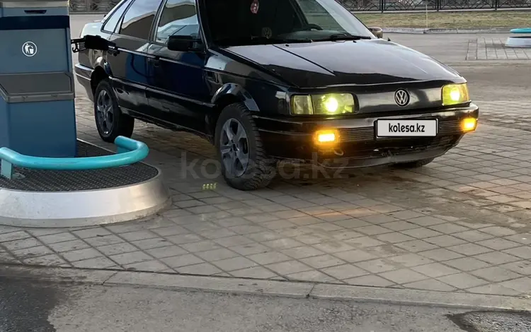 Volkswagen Passat 1991 годаүшін1 299 000 тг. в Сатпаев