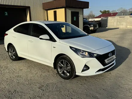 Hyundai Accent 2020 года за 8 450 000 тг. в Астана – фото 2