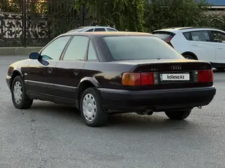 Audi 100