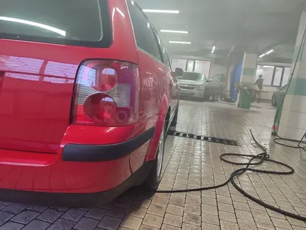 Volkswagen Passat 2002 года за 2 750 000 тг. в Астана – фото 13