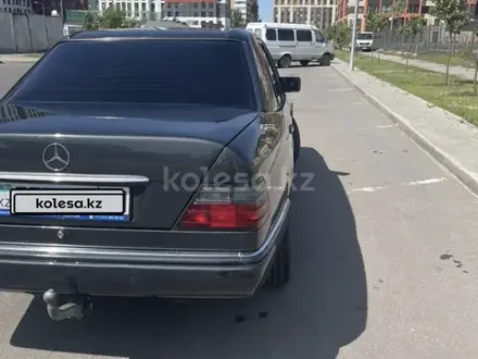 Mercedes-Benz E 280 1992 года за 2 350 000 тг. в Астана – фото 10