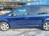 Volkswagen Touran 2009 года за 4 400 000 тг. в Сатпаев – фото 2