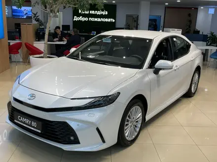 Toyota Camry 2024 года за 18 790 000 тг. в Астана