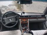 Mercedes-Benz E 230 1992 годаүшін2 200 000 тг. в Актобе – фото 4