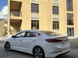Hyundai Avante 2017 года за 5 800 000 тг. в Туркестан – фото 2