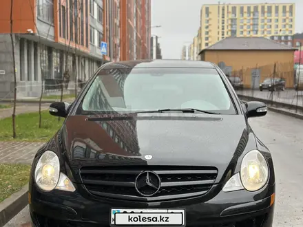 Mercedes-Benz R 350 2005 года за 6 700 000 тг. в Астана