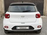 Hyundai Venue 2021 года за 8 500 000 тг. в Шымкент