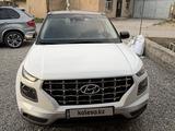 Hyundai Venue 2021 года за 8 500 000 тг. в Шымкент – фото 3