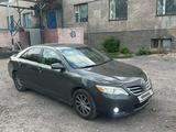 Toyota Camry 2010 года за 7 500 000 тг. в Караганда – фото 2