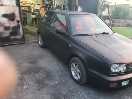 Volkswagen Golf 1993 года за 1 250 000 тг. в Караганда – фото 3