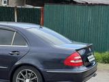 Mercedes-Benz E 320 2002 годаүшін5 200 000 тг. в Алматы – фото 4