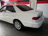 Toyota Camry 2000 года за 2 500 000 тг. в Шымкент – фото 4