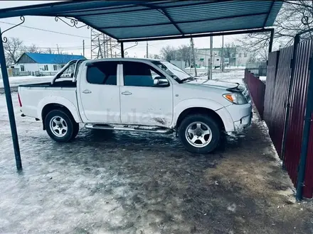 Toyota Hilux 2006 года за 6 500 000 тг. в Уральск – фото 4