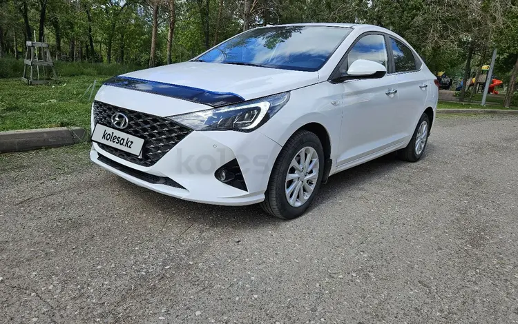 Hyundai Accent 2021 года за 8 600 000 тг. в Караганда