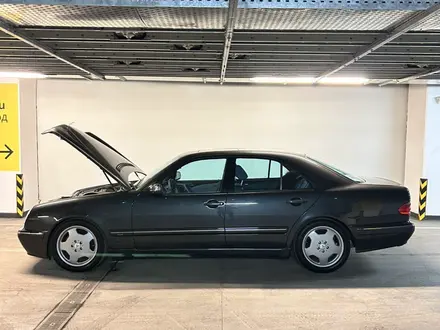 Mercedes-Benz E 320 2000 года за 7 100 000 тг. в Алматы – фото 37