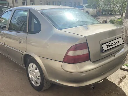 Opel Vectra 1996 года за 1 350 000 тг. в Уральск – фото 4