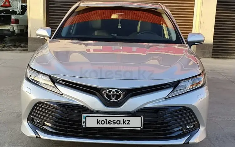 Toyota Camry 2019 года за 13 000 000 тг. в Шымкент