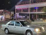 Mercedes-Benz E 220 1995 годаfor3 000 000 тг. в Шымкент