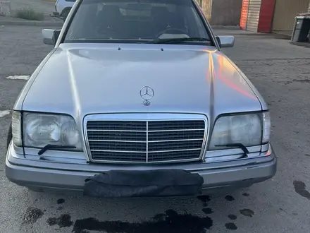 Mercedes-Benz E 200 1994 года за 2 200 000 тг. в Жезказган – фото 6