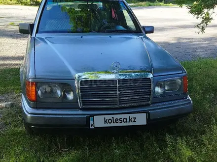 Mercedes-Benz E 230 1991 года за 1 700 000 тг. в Талдыкорган