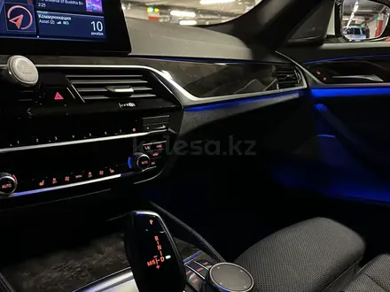 BMW 530 2020 года за 22 500 000 тг. в Алматы – фото 18