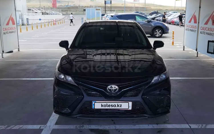 Toyota Camry 2021 года за 9 000 000 тг. в Алматы