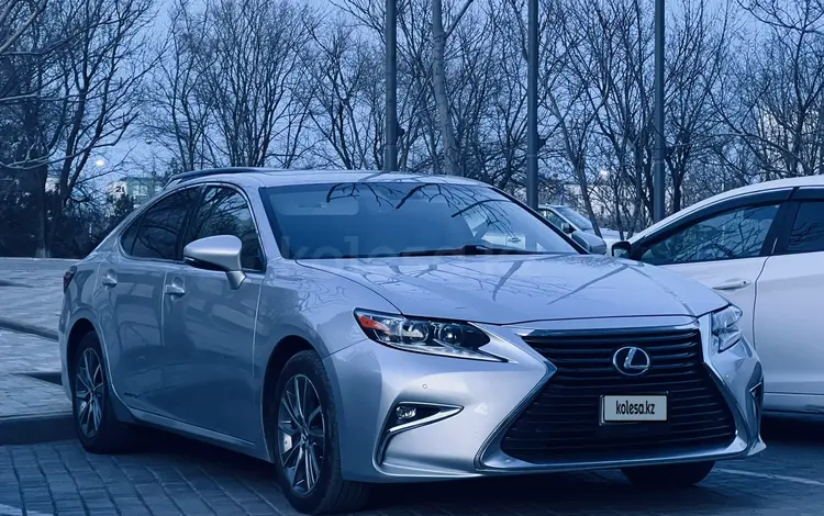 Lexus ES 300h 2016 годаүшін15 000 000 тг. в Актау