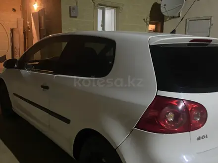 Volkswagen Gol 2007 года за 2 700 000 тг. в Актау – фото 4