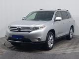 Toyota Highlander 2013 года за 13 790 000 тг. в Астана