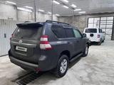 Toyota Land Cruiser Prado 2014 года за 19 500 000 тг. в Актобе – фото 2