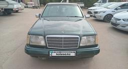 Mercedes-Benz E 200 1994 годаүшін1 100 000 тг. в Астана