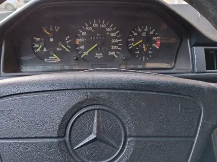 Mercedes-Benz E 300 1990 годаүшін1 650 000 тг. в Актобе – фото 15