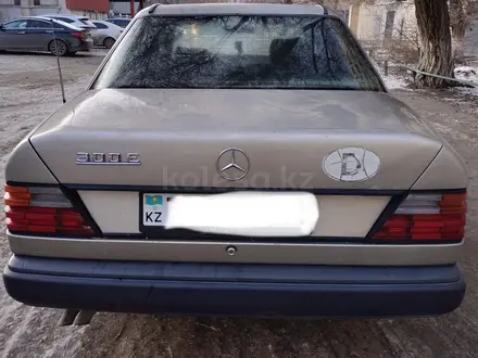 Mercedes-Benz E 300 1990 годаүшін1 650 000 тг. в Актобе – фото 9