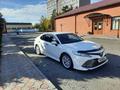 Toyota Camry 2018 года за 14 700 000 тг. в Павлодар – фото 2