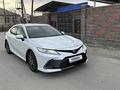 Toyota Camry 2021 года за 16 500 000 тг. в Тараз – фото 2