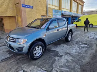 Mitsubishi L200