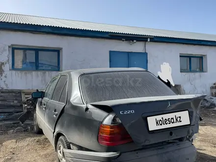 Mercedes-Benz C 220 1994 года за 750 000 тг. в Кокшетау – фото 3