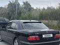 Mercedes-Benz E 320 2001 годаүшін4 000 000 тг. в Актау – фото 2