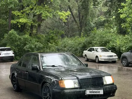 Mercedes-Benz E 320 1995 года за 2 000 000 тг. в Алматы – фото 5