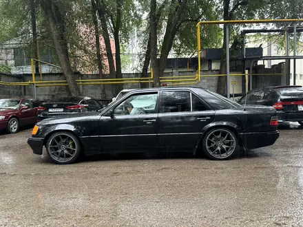 Mercedes-Benz E 320 1995 года за 2 000 000 тг. в Алматы – фото 6