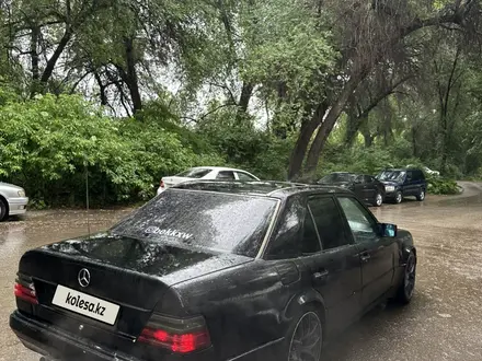 Mercedes-Benz E 320 1995 года за 2 000 000 тг. в Алматы – фото 8