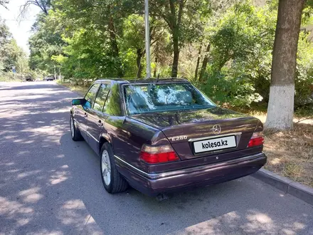 Mercedes-Benz E 280 1994 года за 4 200 000 тг. в Шымкент – фото 2