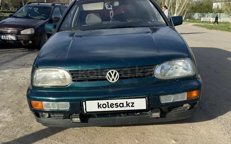 Volkswagen Golf 1997 года за 1 400 000 тг. в Астана