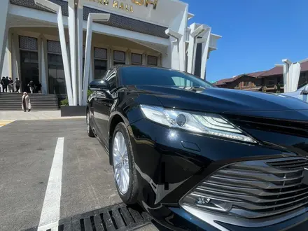 Toyota Camry 2019 года за 14 999 999 тг. в Алматы – фото 3