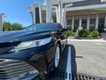 Toyota Camry 2019 года за 14 999 999 тг. в Алматы – фото 2