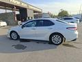 Toyota Camry 2020 года за 12 200 000 тг. в Шымкент – фото 5