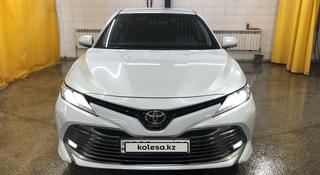 Toyota Camry 2018 года за 13 600 000 тг. в Астана