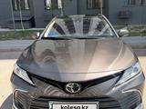 Toyota Camry 2022 года за 15 800 000 тг. в Астана