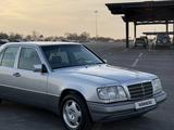 Mercedes-Benz E 280 1993 годаүшін3 950 000 тг. в Шымкент – фото 2